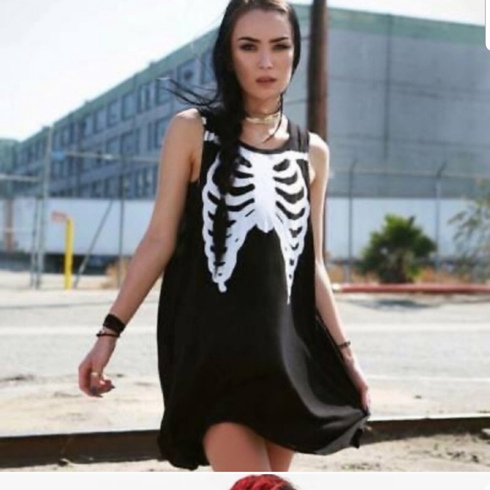 IRON FIST TRAPEZE TANK DRESS BLACK / WHITE NEW!